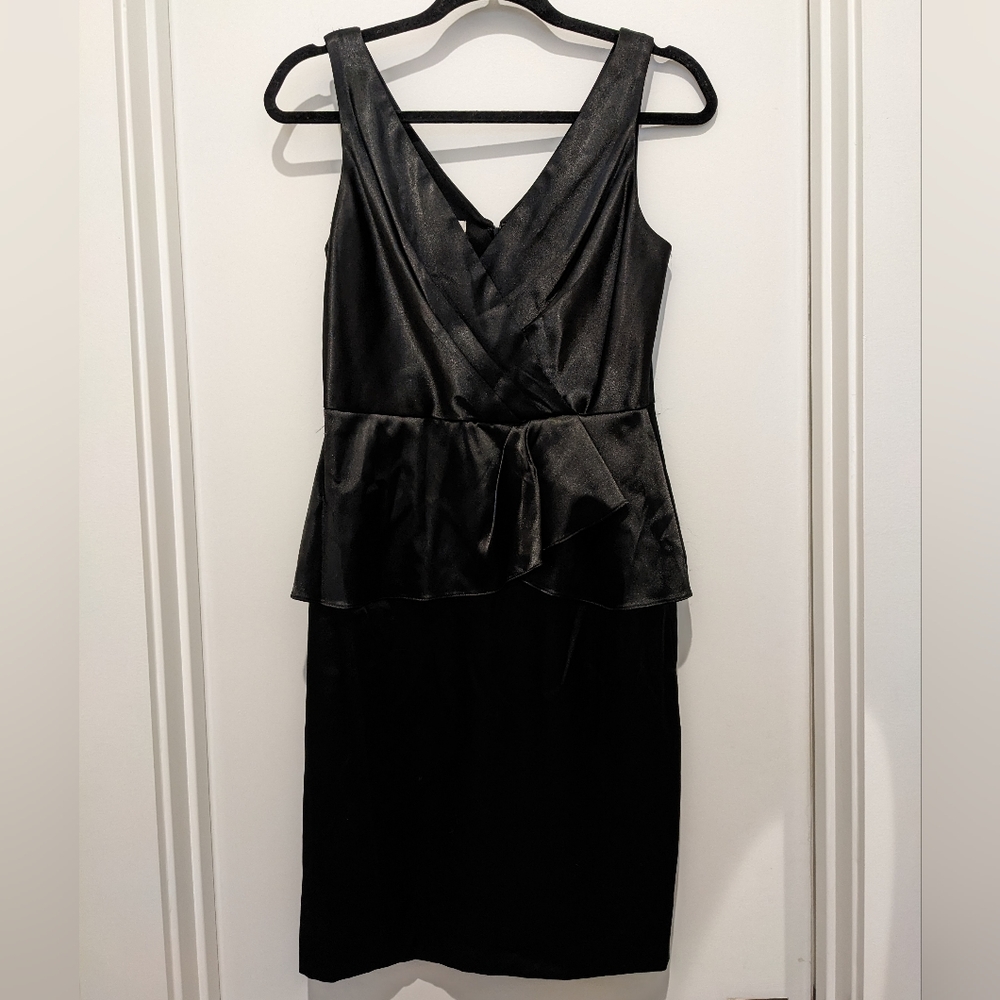 London Times Satin Cocktail Dress w Peplum